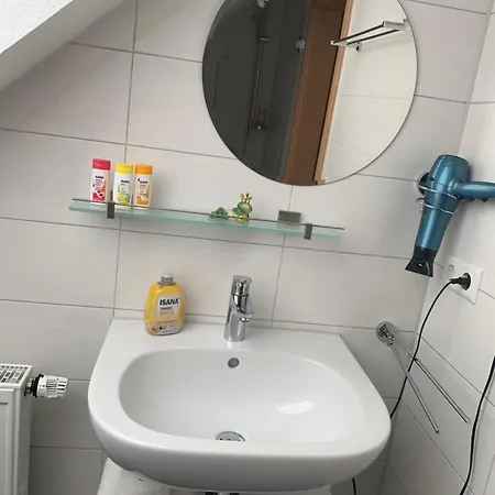 Gaeste-appartement-kirsammer * Eningen unter Achalm